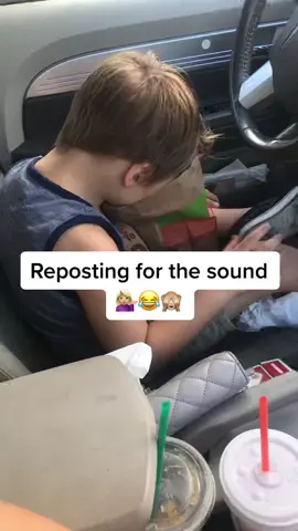 Reposting because y’all all asked for the sound 😂 And no….he’s not driving 🤦‍♀️😂😂 @that1kidsmom #destin #florida #ranch #burgerking #kidsoftiktok #kids #wheresthebeef #burger