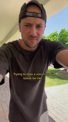 Social media detox fail… #socialmedia #socialmediadetox #burnout #phoneaddiction