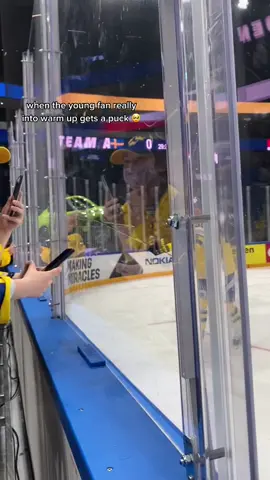 It’s the turning back to look at dad after catching the puck for us ❤️🇸🇪 #iihfworlds #sweden #iihf #hockey