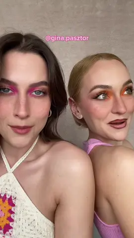 Csajos délután eredménye🥰 melyikőnk sminkjét választod?🧡💖 @gina.pasztor #atalakulas #magyarsminkes #smink #makeuptransition #magyartiktok #matchingmakeup #transition #narancssarga #pinkmakeup #rózsaszín #aboutdamntime #sminkvideo #havefun #csajosnap #csajosan #girlyvibes