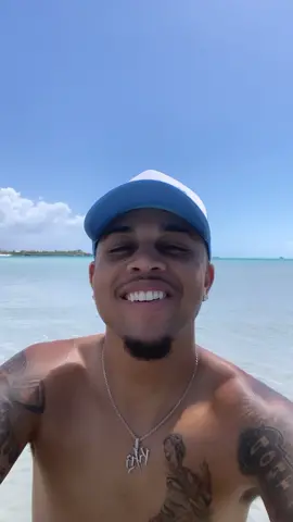 😭 @theerealkarlaj_