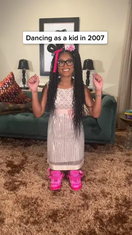 Come on…..get your bottoms up! 😏🤣Listen to BOTTOMS UP 2.0 at link in bio.