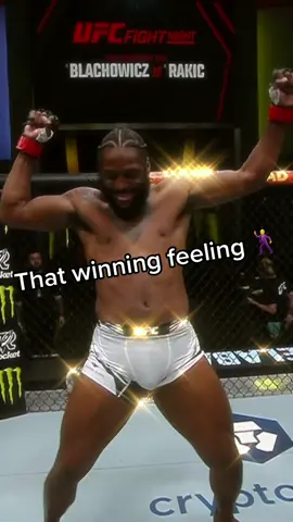 #Superman Spann busted a move after defeating #TheHulk 🦸‍♂️ #UFC #mma #mmatok #ufcvegas54