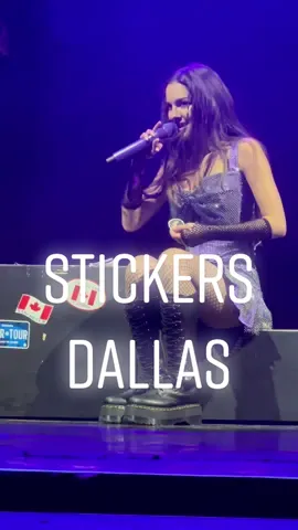 The stickers were not sticking because of how hot it was! #oliviarodrigo #sourtour #sourtourdallas #sourtourirving