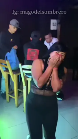 Quitando pantys con magia 😈🔥😏#elmagodelsombrero