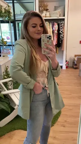 Blazer szn @shopmarloweboutique #springfashion #tryonhaul #boutique #blazeroutfit #springtryonhaul