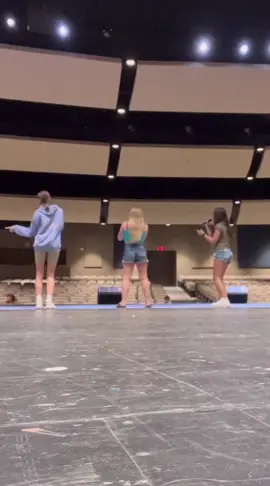 this reunion def added 5 years to my life. #acappella #singing #HPSustainableSounds #PassTheBIC #foryou