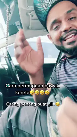 Isteri hampa sama dak…?? Hahaha                       (Mulut hinggaq pot pet…pot …pet😂)