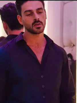 The stare-#michelemorrone #michelemorroneofficial #massimotorricielli #massimo #365dni #annamariasieklucka #laurabiel