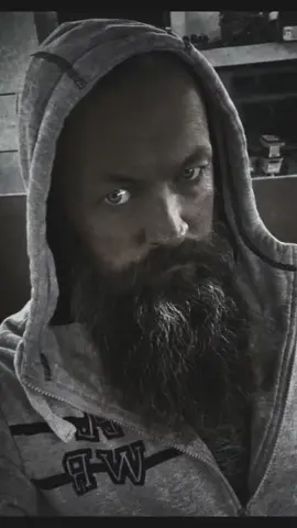 Summer is closing in.. Better get in shape. Garage viking gym #getinshape #garage #gym #burn #einherjer #norway