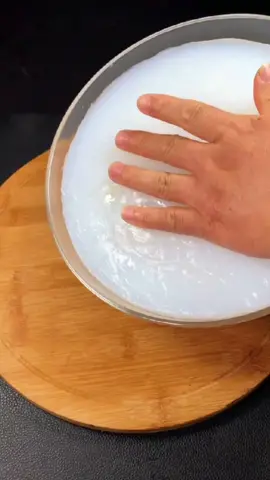 Cold jelly made from the flour or green peas #beanjelly#chinesefood#tiktokfood#fyp#cook#delicous