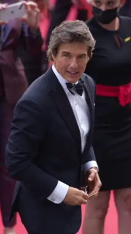 #TomCruise conquista en la #alfombraroja de #Cannes2022 🫢 #FestivalDeCannes #topgun #topgunmaverick