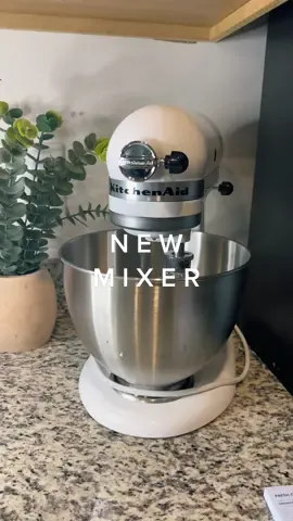 This is a dream of mine. It may sound weird but it is😌🤍 I’ve peaked 😌 #kitchenaidmixer#kitchenaid#kitchenaidlove#kitchenaidstandmixer#kitchenideas#kitchenessentials#kitchenware#kitchenappliances#kitchenaccessories