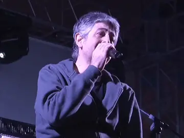 Bir mahnını bu qədər içdən oxumaqmı olar #keşfet #keşfetolsadeyiп🌙🖤 #sevilirsiz😻deyerlisiz🔮