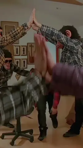 di umur brapa kalian denger lagu ini? #thelazysong #brunomars #musically #music #liriklagu #Flashback #throwback #nostalgia #fyp #fypシ #foryou #xyzbca #lagubarat #musicvideo #vfyourmood #mood #monkey