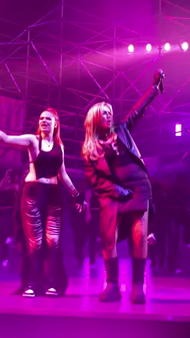 @badmomzjayyy @loredana @Red Bull Deutschland #redbull #badmomzjay #redbullsoundclash #lori #loredana #viral #frauenpower #badmomz #dortmund #sge #onlyinmycalvins #like #fyp #foryou #foryourpage #duet #live