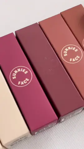 Unboxing a gift from @sunniesface ☀️👙🧴 #unboxing #sunniesface #makeup #fyp