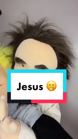 #greenscreen powerful painting Jesus holding the man with the 🔨 & nails Thank God for forgiveness! #Jesus  #ShyawWade #Jesuspuppet