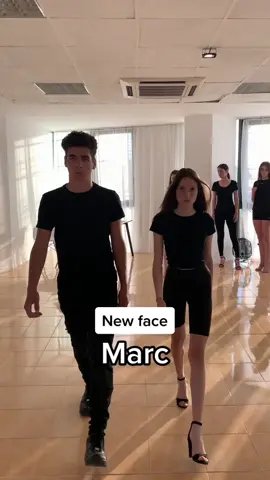 Cursuri de modeling fete/baieti 📸 #fy #foryoupage #fyp #model #cursuridemodeling #scoalademodeling #learn #timisoara #sibiu