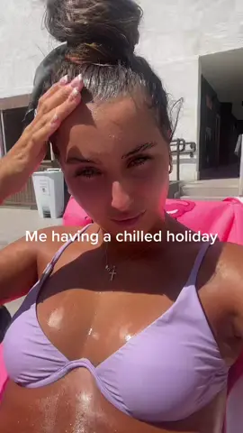 It’s literally harder than it looks lmfaoooo😂😂😂 #holiday #fyp #foryoupage #tenerife #boyfriend #vacation #funny #trending #iamcrazybutiamfree