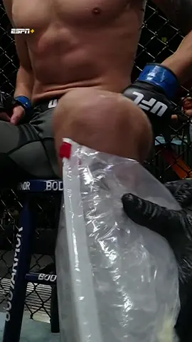 Ouch 🤕 #UFC #mma #shin