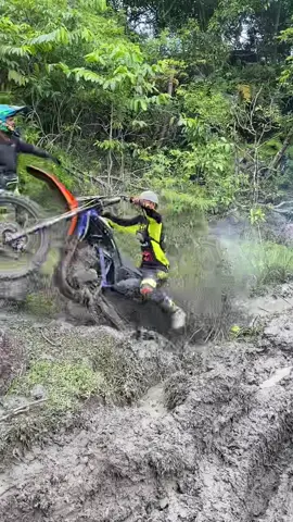 RMS trail pinrang 💨👍 #adventure #trailnusantara #pinrang #pinrangtrail #trailsulawesi #klx150 #WouldYouLoveYou￼ #viraltiktok #viral #viraltiktok #lumpur #bugis #trail