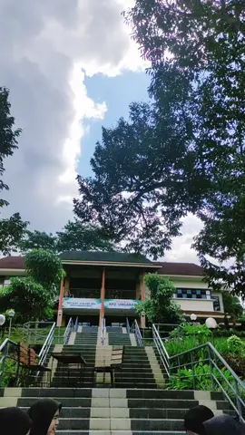 maksain buat ikut trend. pdhal kaku banget 😂 penting goyang 💃 #trending #foryourpage #jogetviral #jogettiktok #viral #stiper #xyzbca #halalbihalal #halalbihalal2022