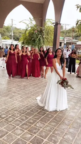 Choose your bridesmaids wisely🙈  #wedding #bridesmaids #weddingtiktok #fun #funny