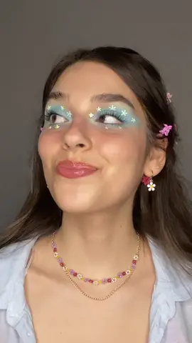 Alors ma performance d’actrice ?? mdrrrr #kesfet #makeupinsporation #transitionmakeup❤️ #flowermakeuptutorial