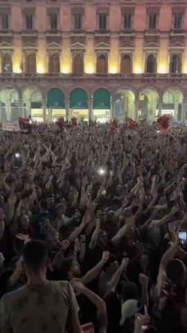 “ Milano è rossonera” ⚫️🔴#milan #champion #neiperte #viral #milano