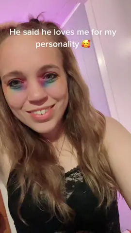 I have a pretty big personality what can I say 🤷‍♀️😈😂 #witchywoman🖤🌙 #lgbtqiaplus #wlw #bisexual🏳️‍🌈🏳️‍🌈🏳️‍🌈 #polyam #polyamorous #jokesss #🍑