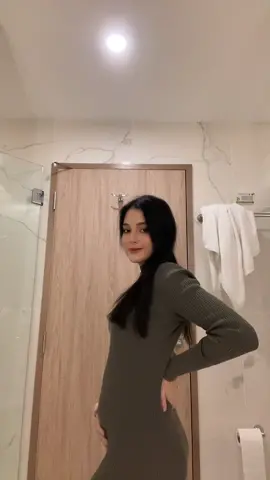 Bumil mau lewat 💁🏻‍♀️ #yasmineow