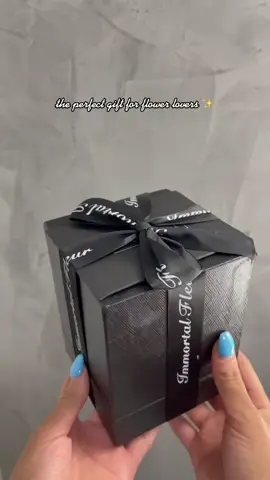 for all my flower lovers!😻✨ me encanta recibir flores pero odio cuando se mueren y tengo que tirarlas😭 esto es la solución perfecta!  #bestgift #flowerlovers #rosestogift #colorado #flowers #longlastingflowers #rosestogift #roses