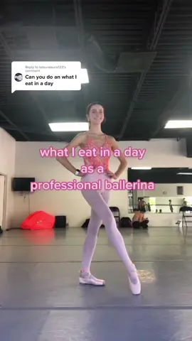 Reply to @lalauralaura123 😋 #ballet #ballettok #fyp #food #whatieatianday #wieiad #dance #yummy