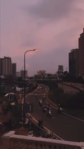 Cuộc đời bắt đầu bằng tiếng chuông báo thức, rồi kết thúc bằng một tiếng thở dài😔.   #tkp_music #tamtrang #fyp .