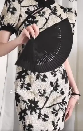 The new Chinese style dresses 😍😍 would anyone want to wear something similar this summer 😍😍😍😍 #chinese #traditional #chinesestyle #fashion #chinesegirl #dressinspiration #新中式 #dress #shortdress #trend