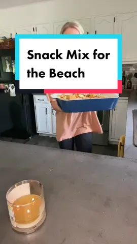 Come make a snack mix with me and @morganwallen ! #snack #easysnack #snackrecipe #fyp #morganwallen #fyp #kidapproved #toddlerapproved #beach #familytrip #food #Recipe #yum #snacks #Summer #summersnack #snackideas