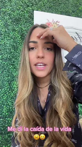 😆Ahora me da risa, pero lo que no me dio risa fue limpiar el café ☕️ #greenscreen