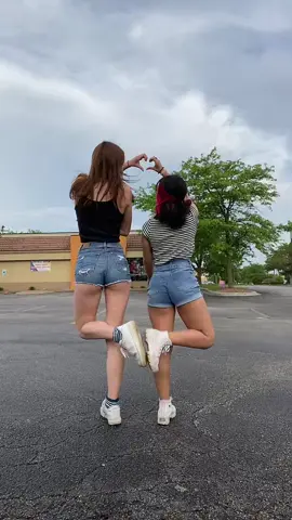 😈👯‍♀️ @itsss.cinaa