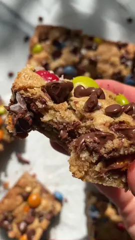 one bowl monster cookie bars that can be made as is or gluten and/or dairy free using a few simple swaps! #monstercookies #cookiebars