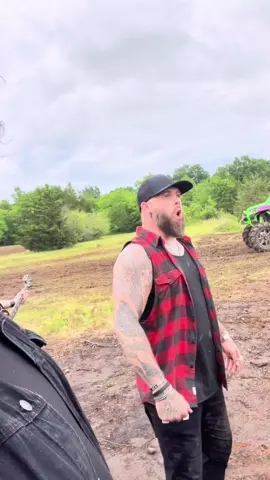 Y’all ready for this collab? #jellyroll #brantleygilbert