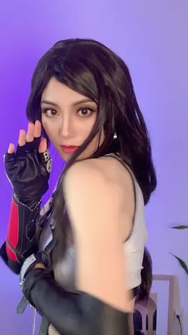 Another version’s Tifa Elbow smashed. #muaythaigirl #boxinggirl #muaythaifemale #femaleboxing #asian #trendingsound #trending #trend #fpy #viral #tifa #tifalockhart #tifacosplay #finalfantasy7remake #cosplayer #cosplaygirl #tifalockhartcosplay