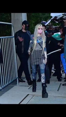 #greenscreen #tesla #grimes #elonmusk #Love