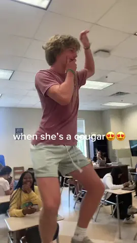 cougars hit him up 🤭. @sandy.383 #fyp #viral #surfing
