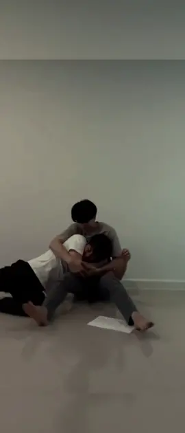 พี่วอร์เล่นโกรธแล้วน่ากลัวนะ หยิ่นตัวลอยเลย🤍#yinyin_anw#warwanarat#วอร์วนรัตน์#หยิ่นอานันท์#กลรักรุ่นพี่ #หมูยอของหยิ่นวอร์