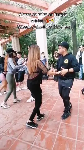 Clases de salsa en Parque México 🕺💃 #dance #baile #fyp #foryou #ritmoslatinos #cdmx #salsaon1 #sasaenlinea