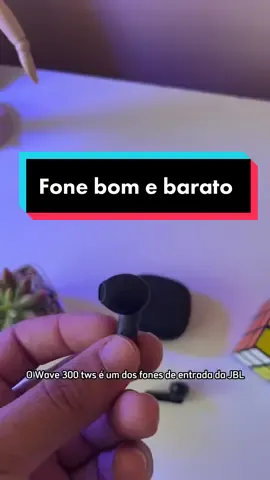 O Wave 300 TWS é um um fone bonito e barato. Saiba mais! #fonedeouvido #fonedeouvidobluetooth #jbl #tecnologia #techtok