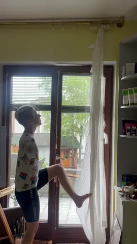 Poskidala zavese... 🤣❤️ #zavese #nemavise #novisad #petrovaradin