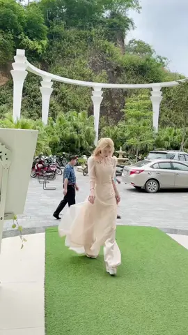 Cô dâu với chú rể tươi quá ❤️