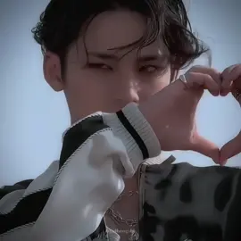 ( ⚠️:flicker ) it’s me again [ #mingyu #민규 #svt #seventeen #세븐틴 #edit #kpop #fyp #zyxcba #foryou #kpopfyp ] @seventeen17_official